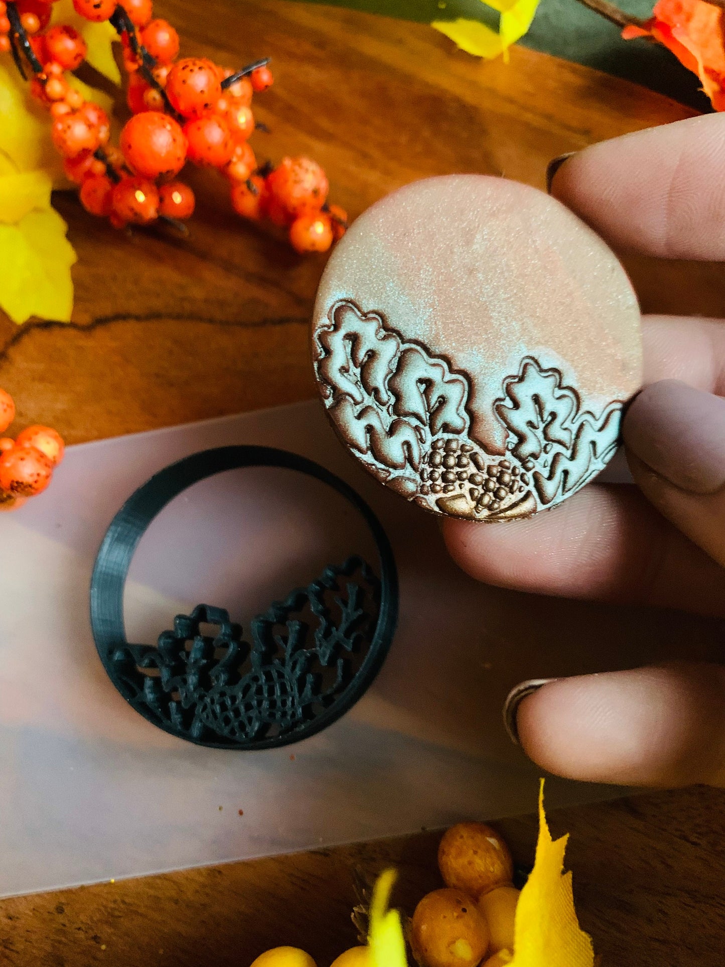 Acorns and Oak Leaves Lower Circle Sharp Clay Cutter