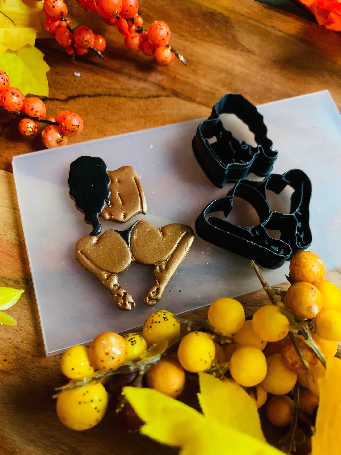 Two Piece Beauty Artistic Body Embossed Sharp Clay Cutter