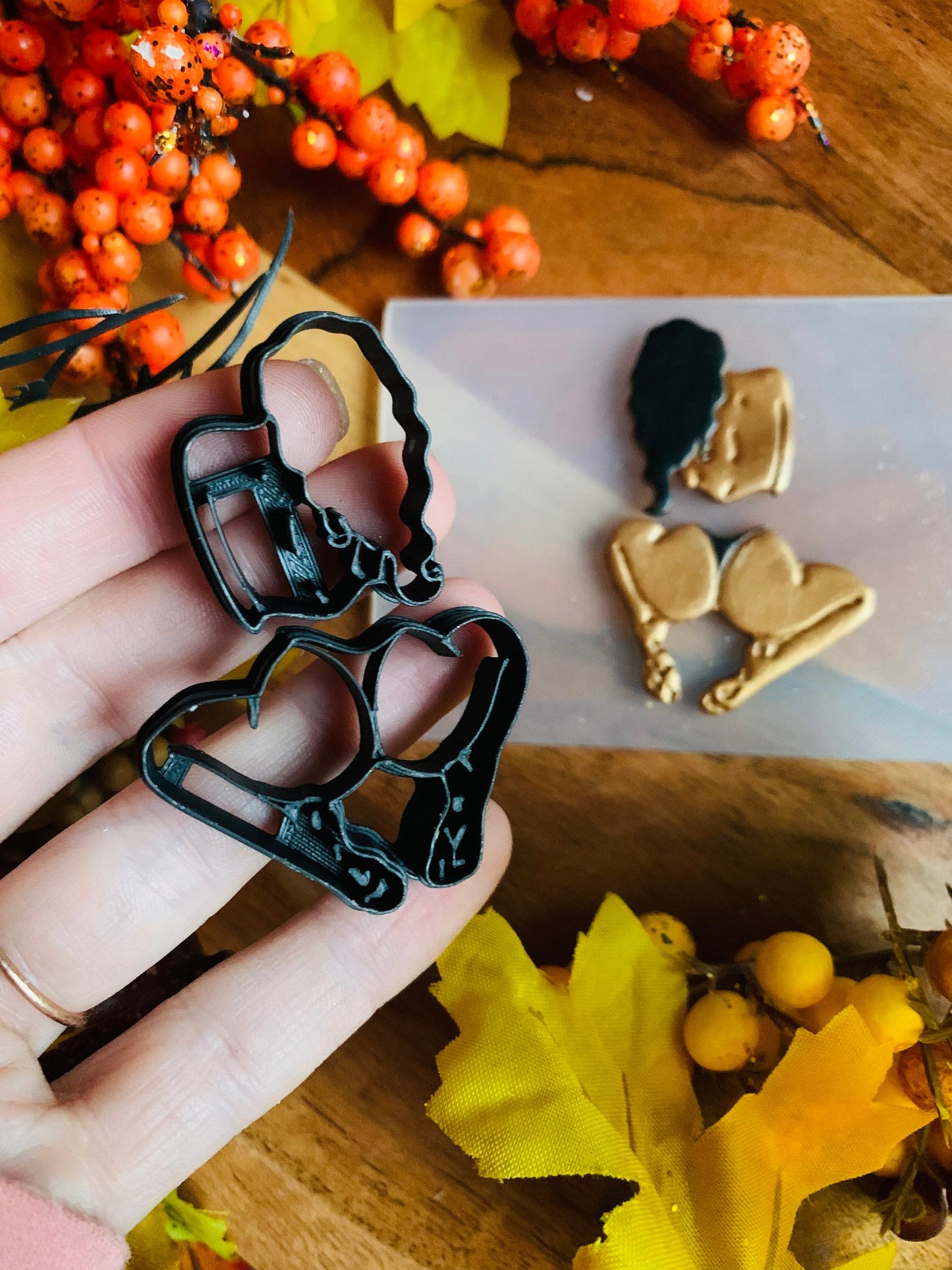 Two Piece Beauty Artistic Body Embossed Sharp Clay Cutter