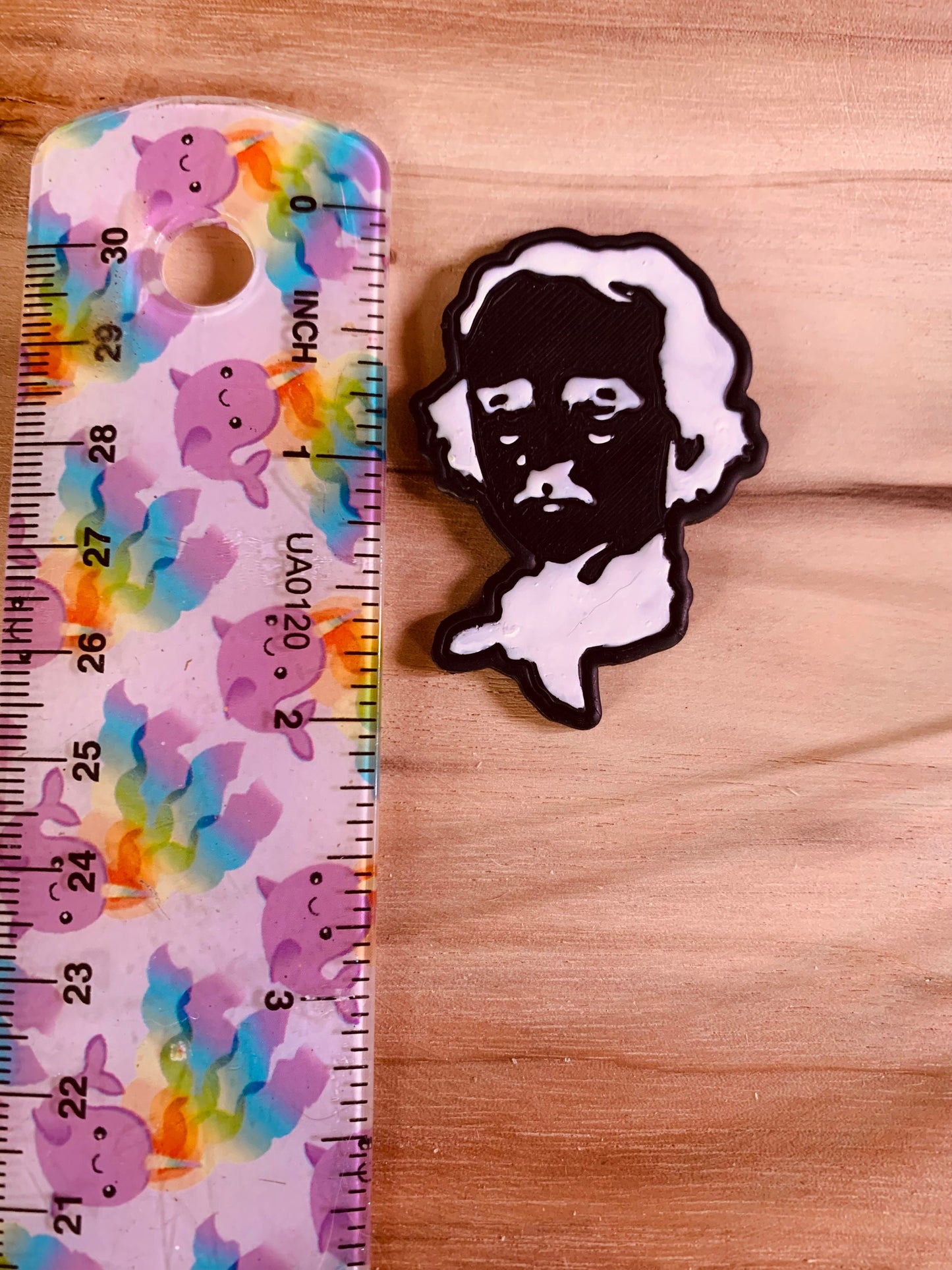 Poe Side Glance Sharp Clay Cutter