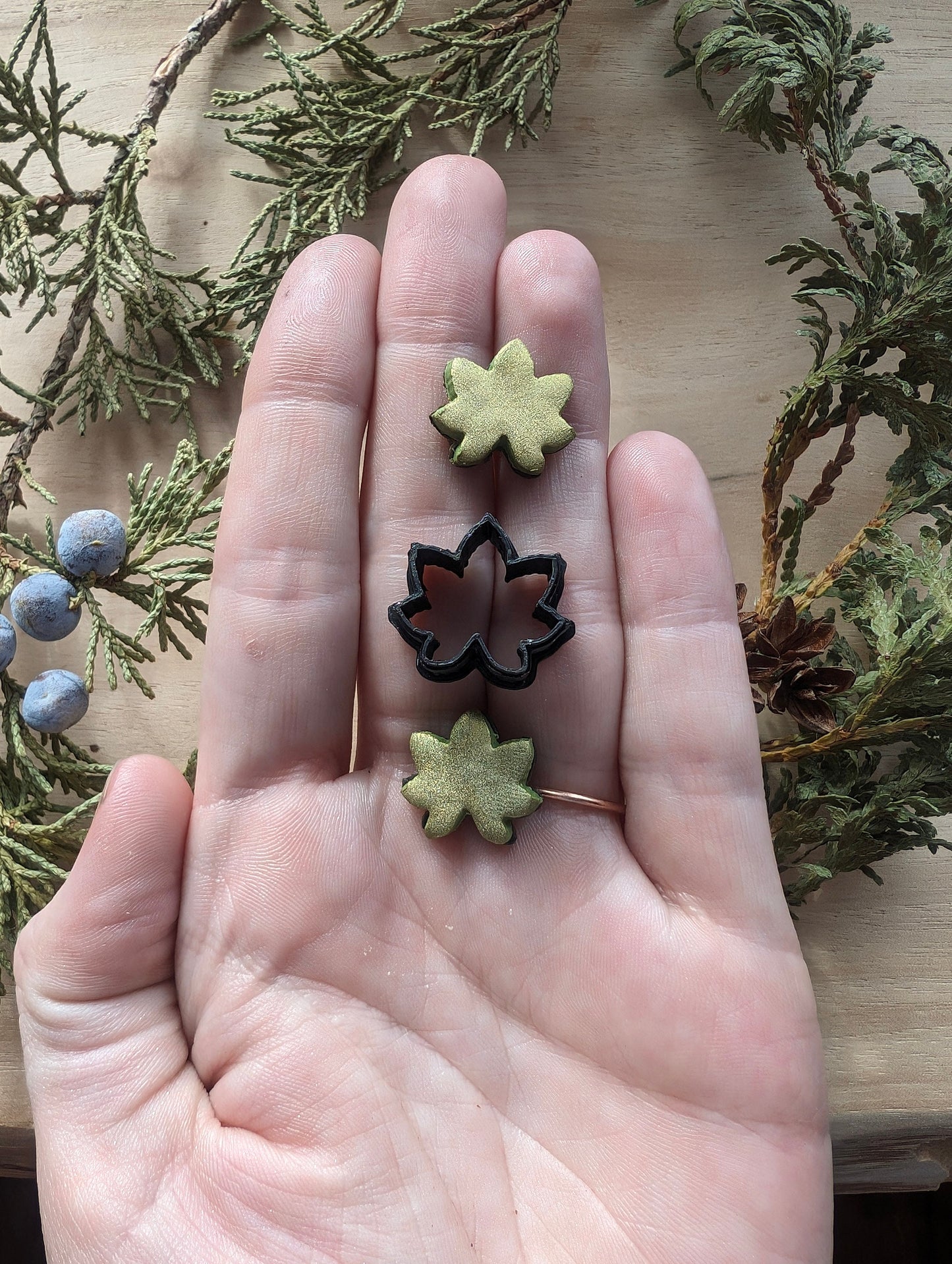 Mini Chestnut Tree Leaf Sharp Clay Cutter