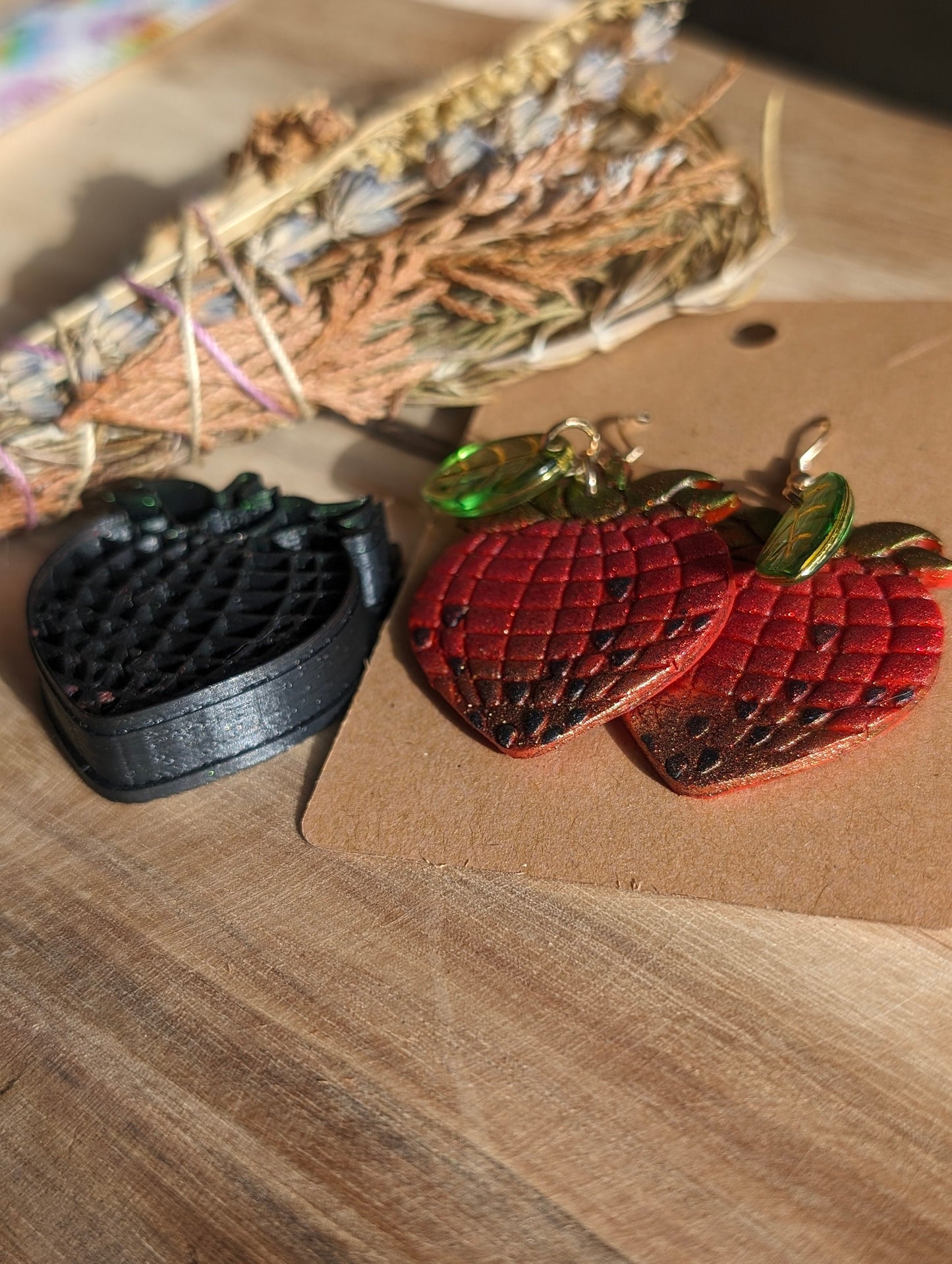 Disco Style Strawberry Fruit Sharp Clay Cutter