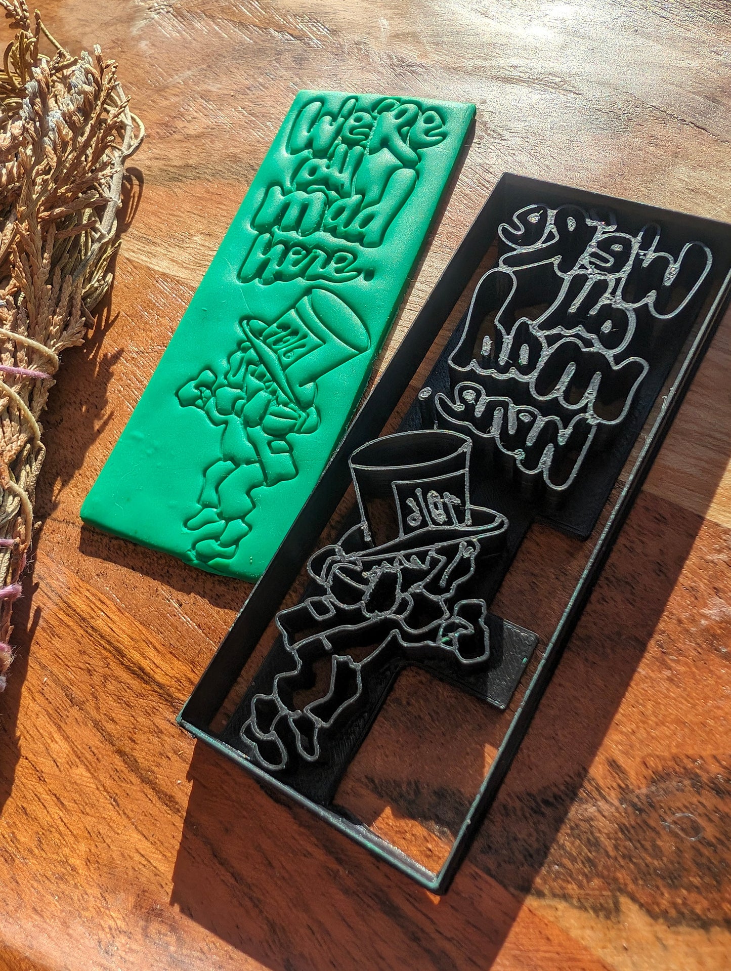 Classic Vintage Style Hatter Bookmark Sharp Cutter for Clay