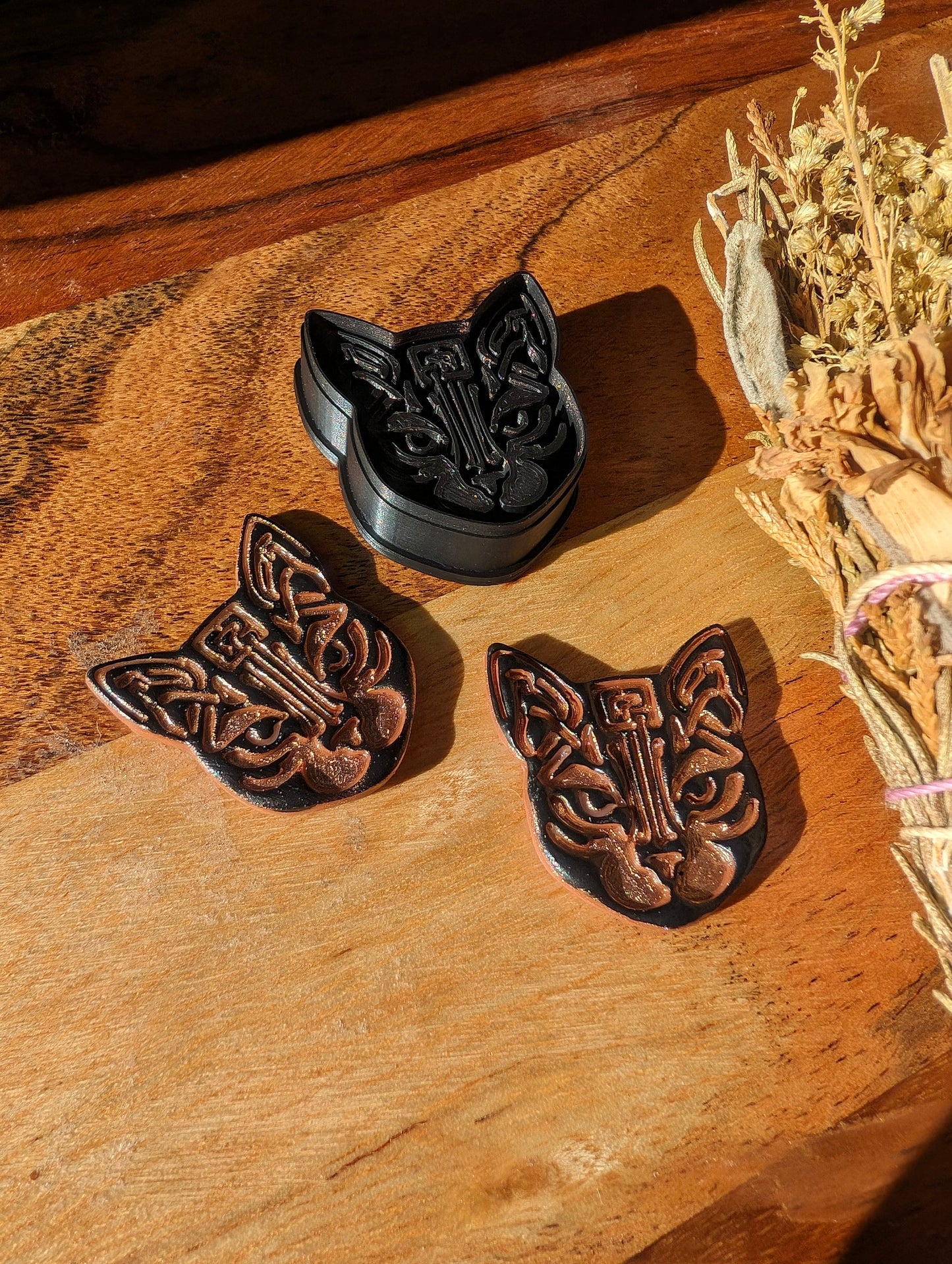 Freya's Cat Head Sharp Clay Cutter