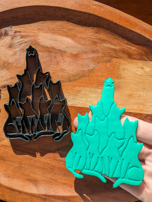XL Cats in the Christmas Tree Embossed Sharp Clay Cutter