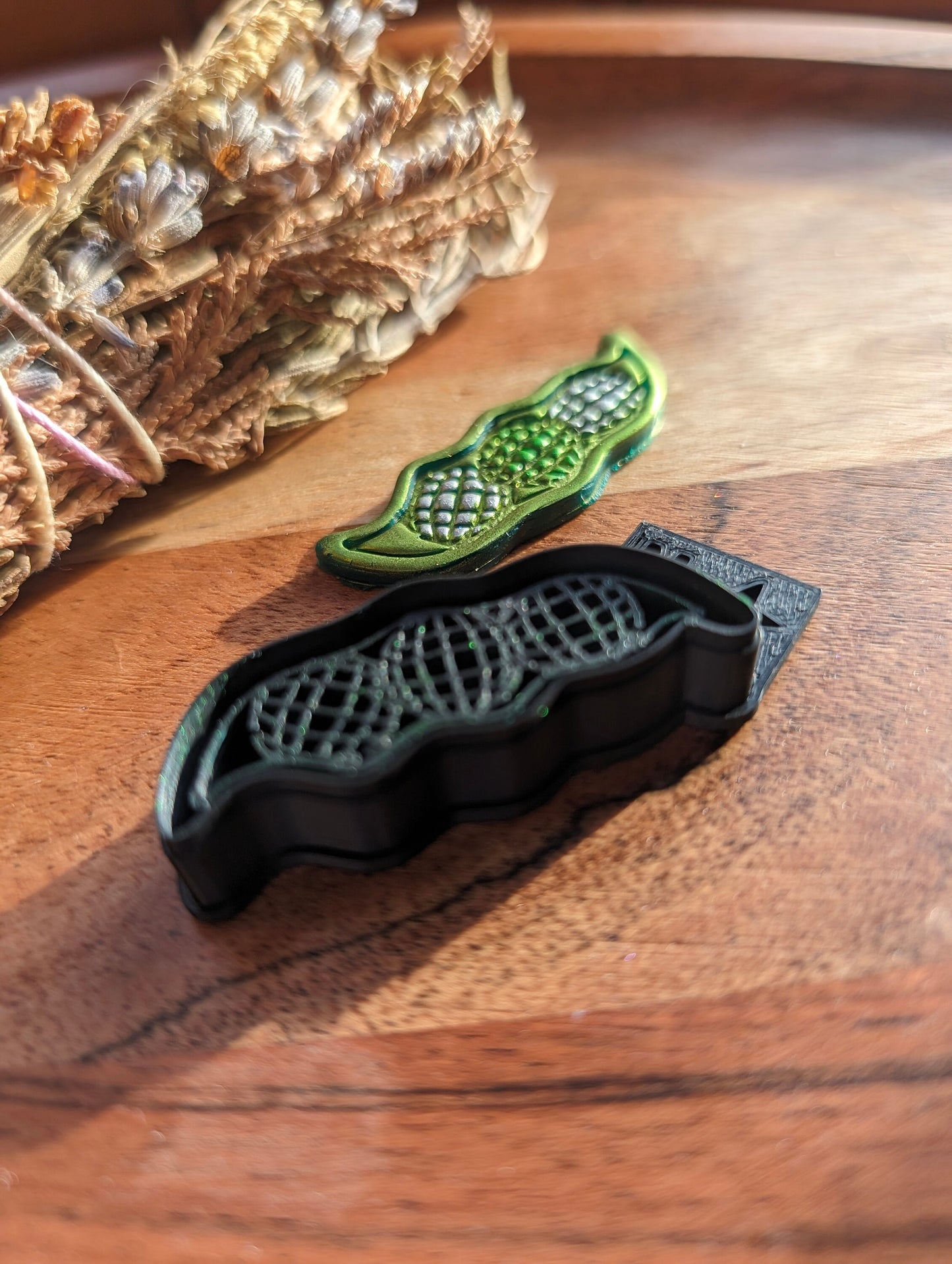 Disco Peas in a Pod Sharp Cutter for Clay Art and More